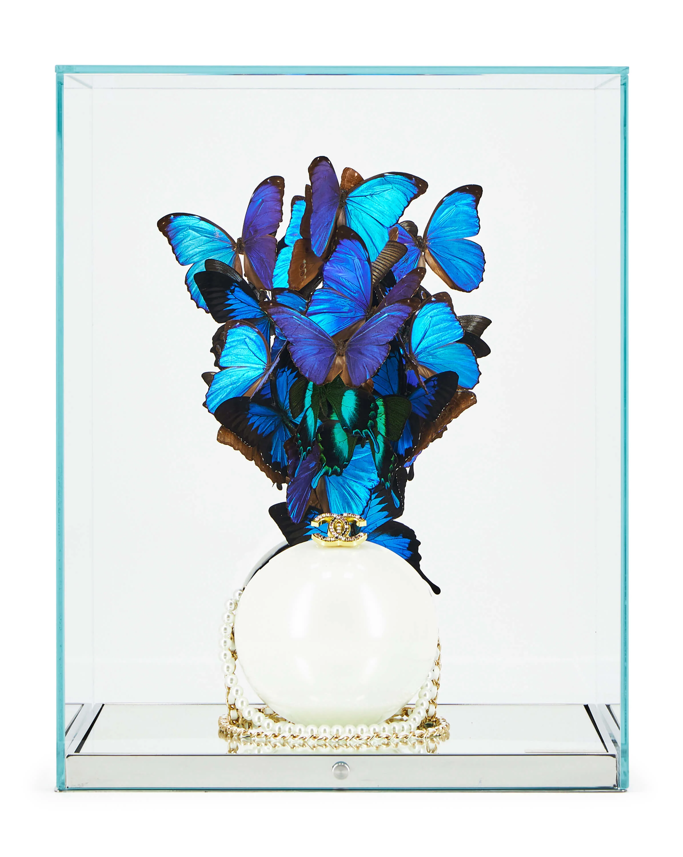 Chanel White Pearl - Image 4