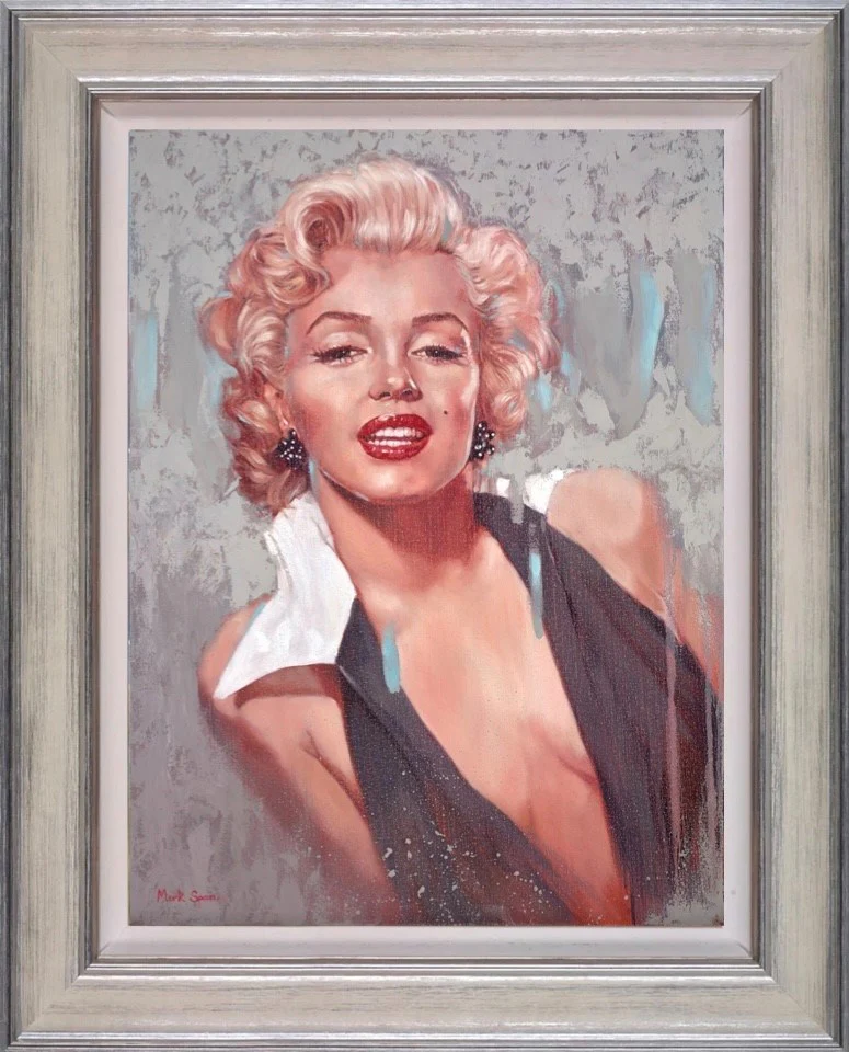 Marilyn In White Collar